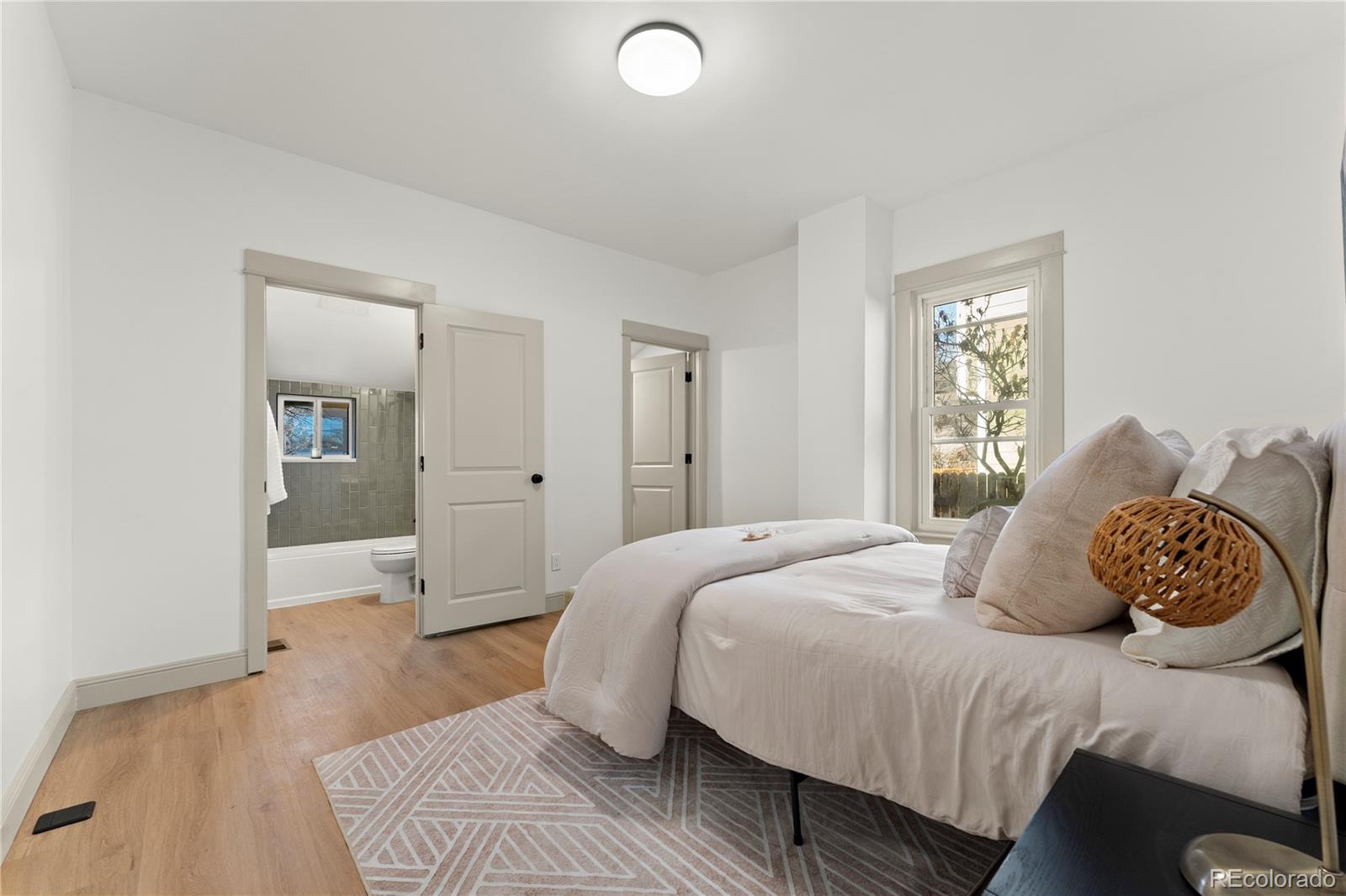 MLS Image #13 for 2963 s lincoln street,englewood, Colorado