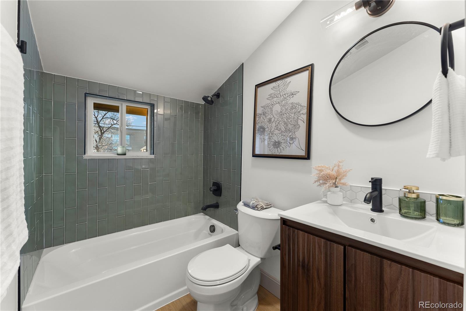 MLS Image #16 for 2963 s lincoln street,englewood, Colorado