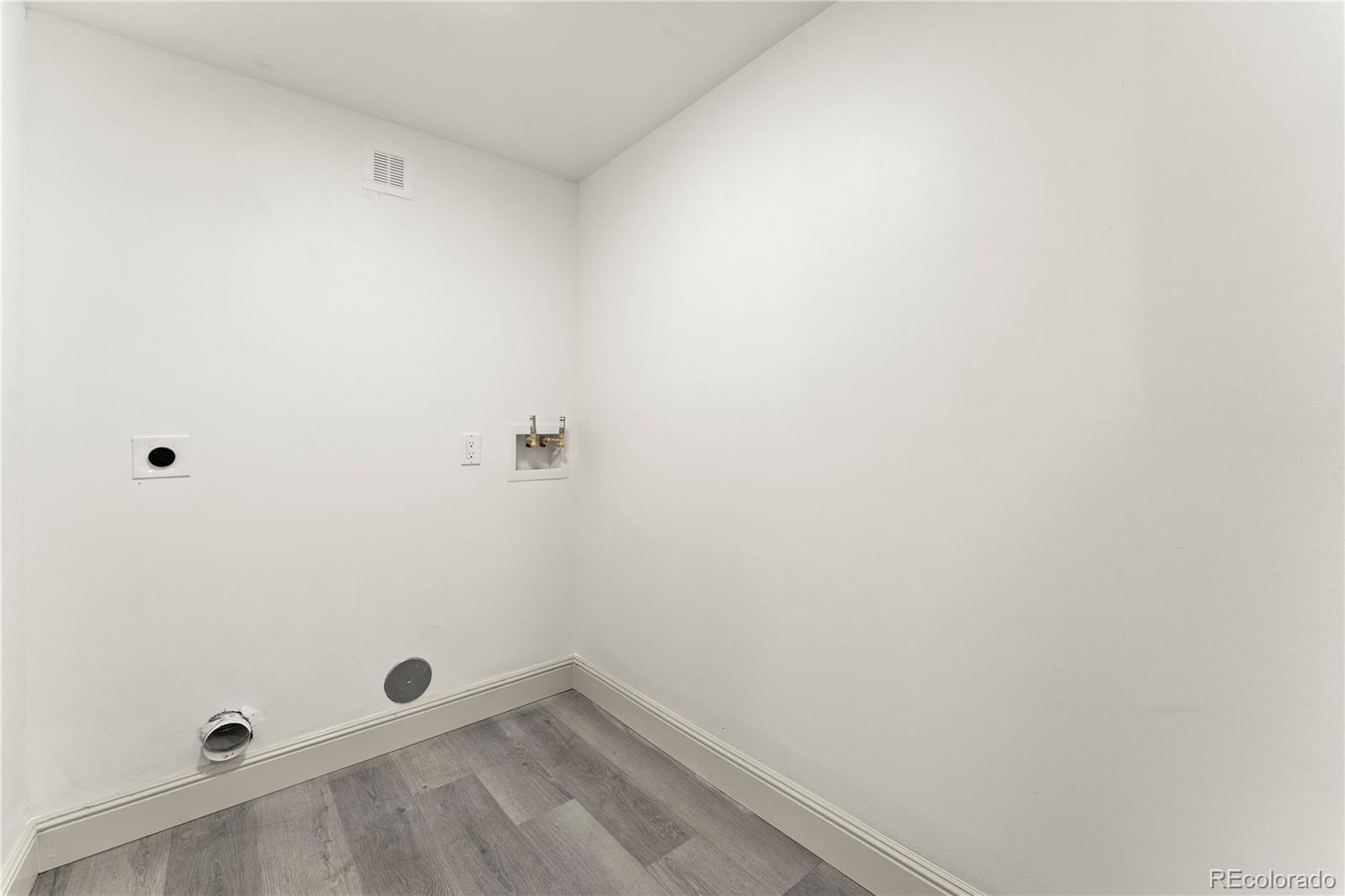 MLS Image #31 for 2963 s lincoln street,englewood, Colorado