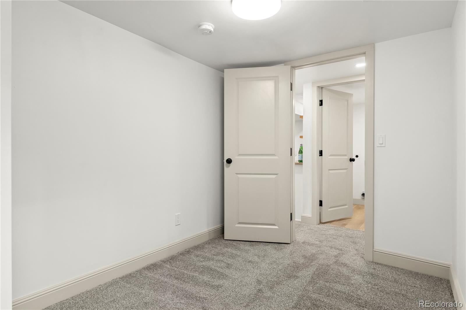 MLS Image #33 for 2963 s lincoln street,englewood, Colorado
