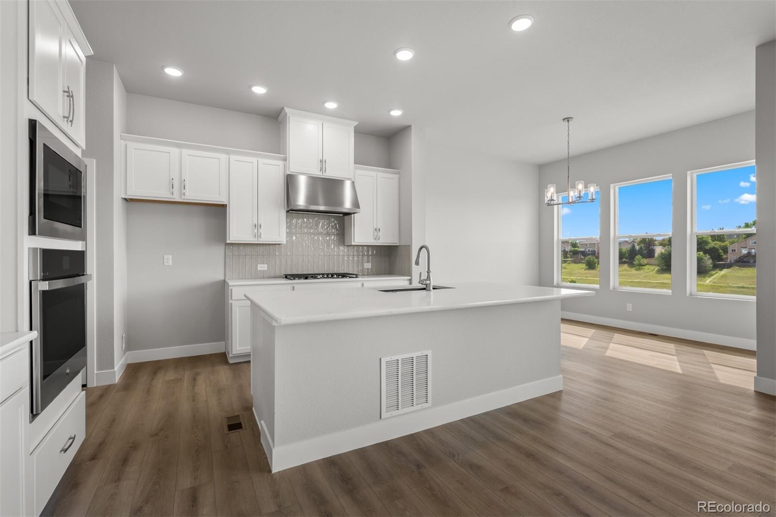 MLS Image #3 for 4585  peak crest view,colorado springs, Colorado