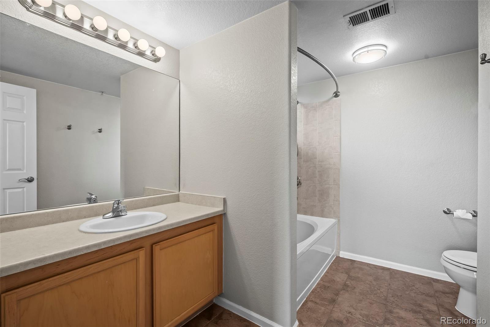 MLS Image #14 for 10787  twenty mile road 301,parker, Colorado