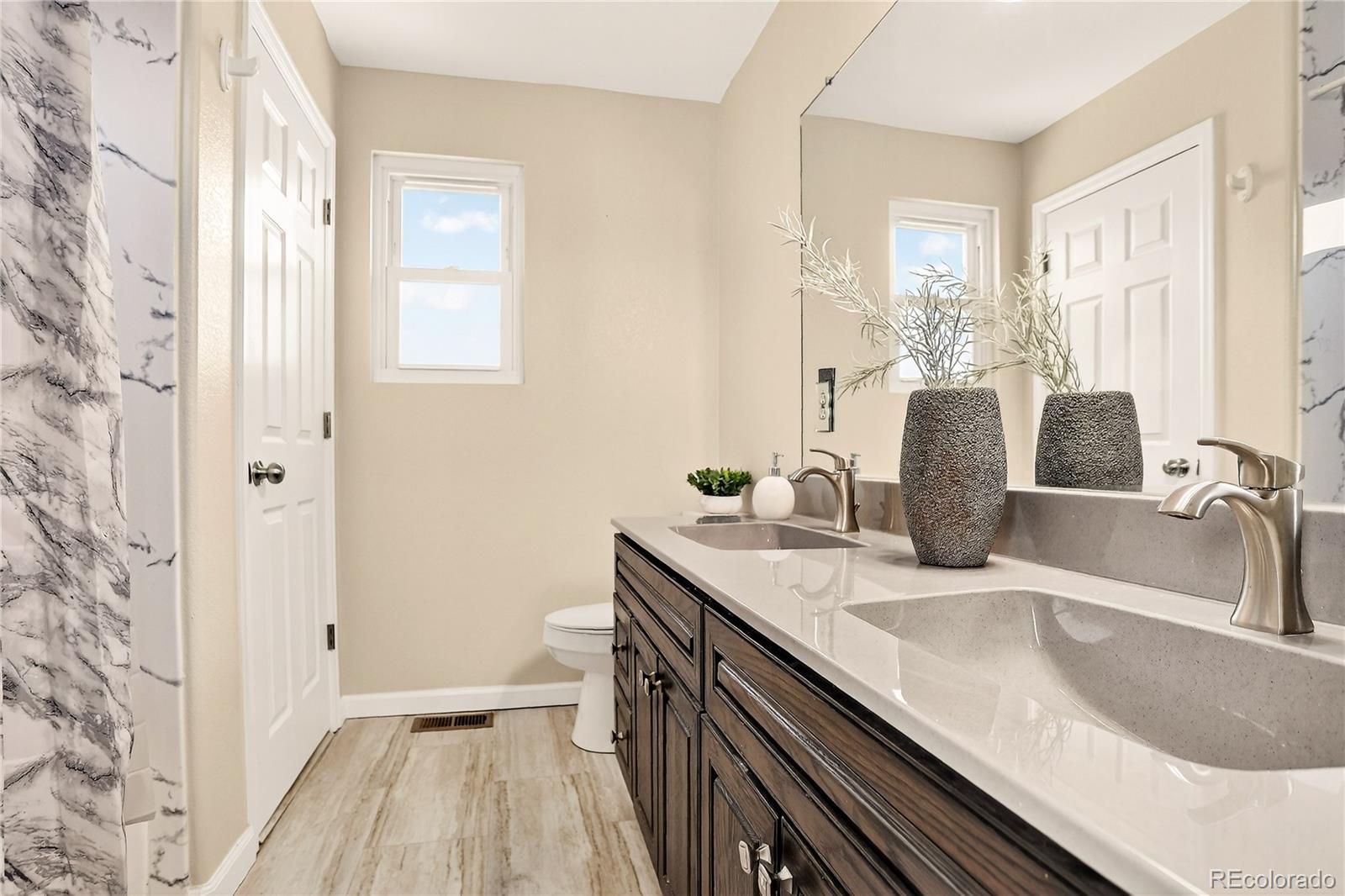MLS Image #18 for 14402 e 48th avenue,denver, Colorado
