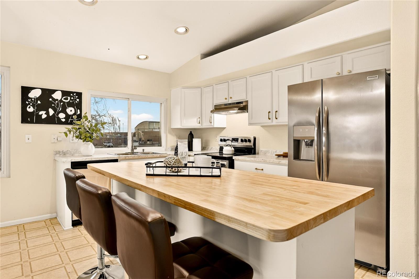 MLS Image #6 for 14402 e 48th avenue,denver, Colorado