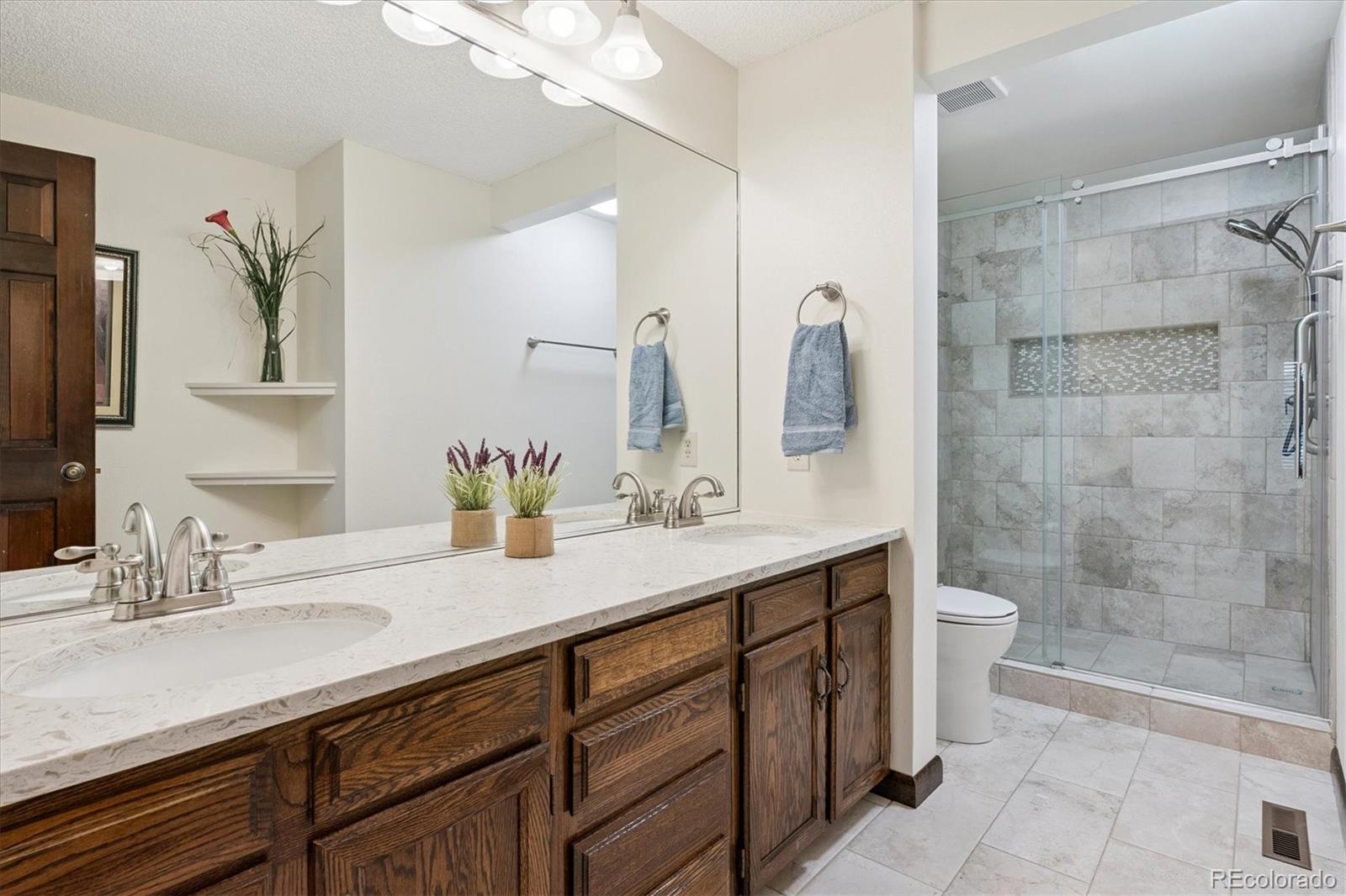MLS Image #14 for 2723 w long drive a,littleton, Colorado