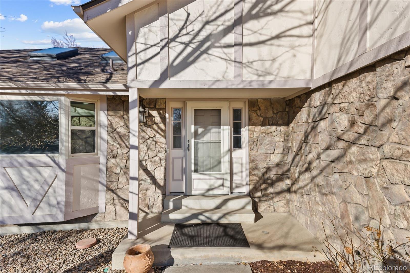 MLS Image #3 for 11303 e warren avenue,aurora, Colorado