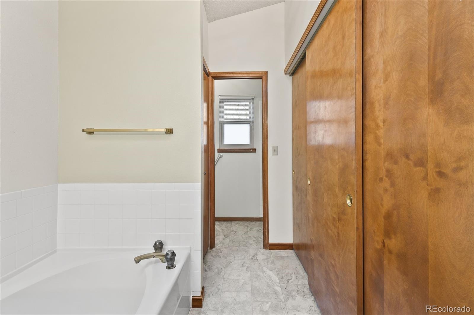 MLS Image #32 for 11303 e warren avenue,aurora, Colorado