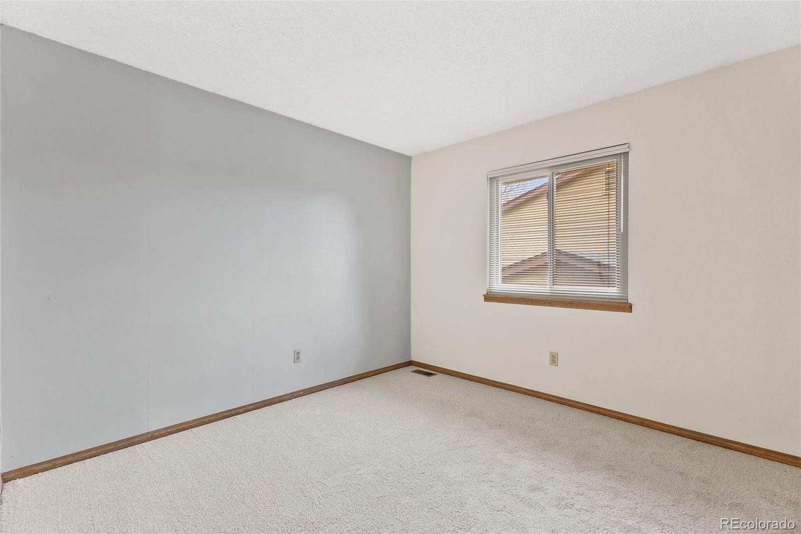 MLS Image #37 for 11303 e warren avenue,aurora, Colorado