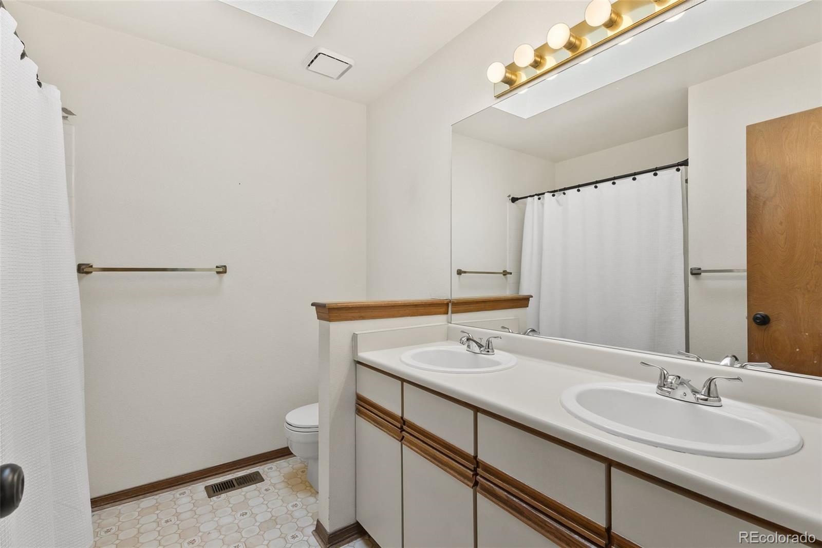 MLS Image #38 for 11303 e warren avenue,aurora, Colorado
