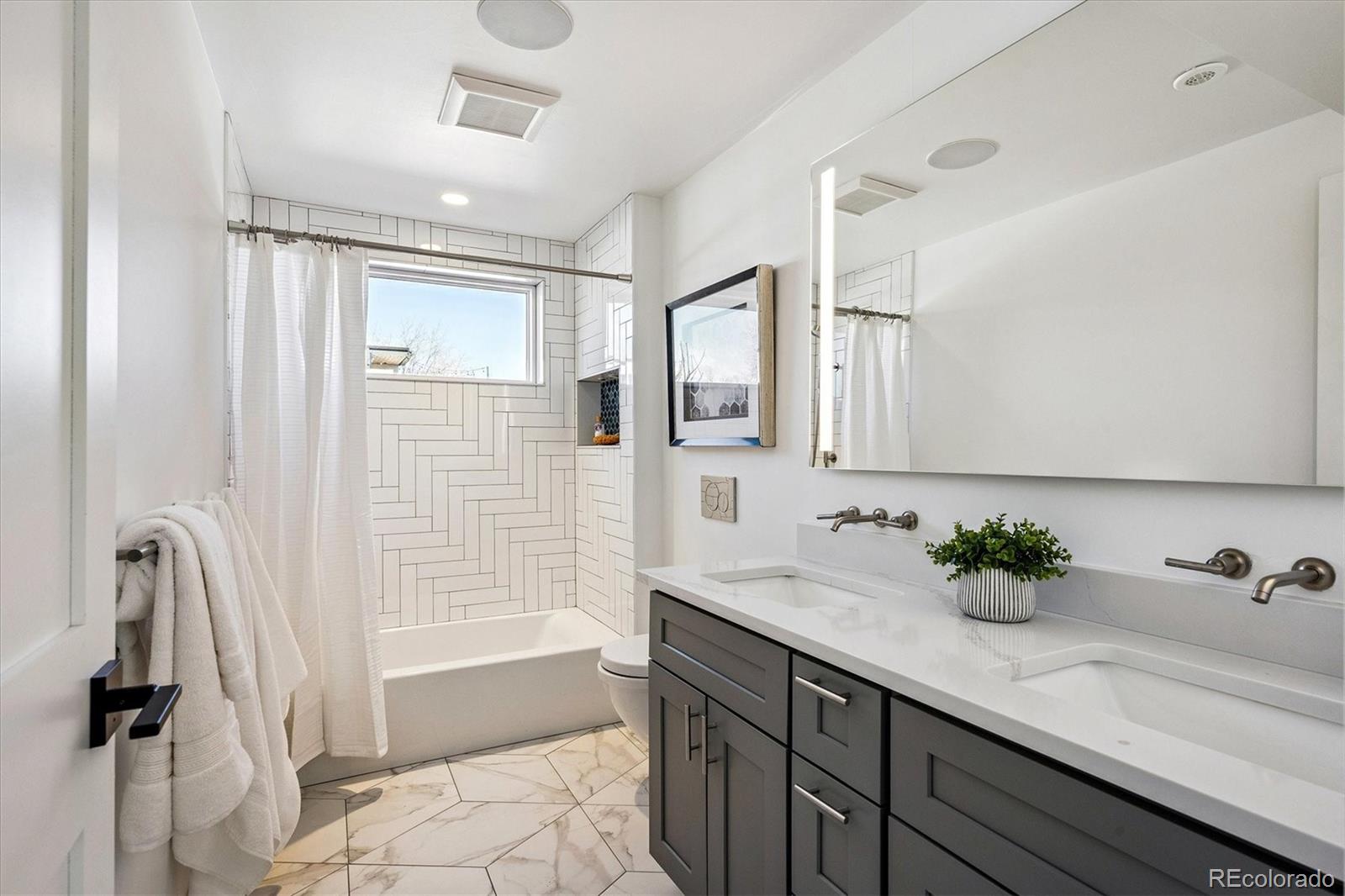 MLS Image #29 for 4233 n vallejo street,denver, Colorado