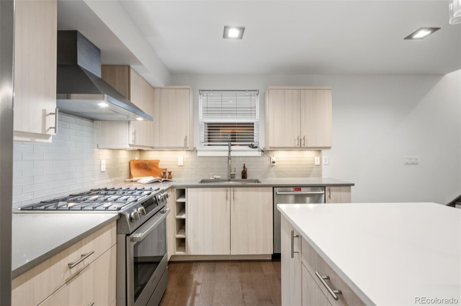 MLS Image #14 for 1840  irving street,denver, Colorado