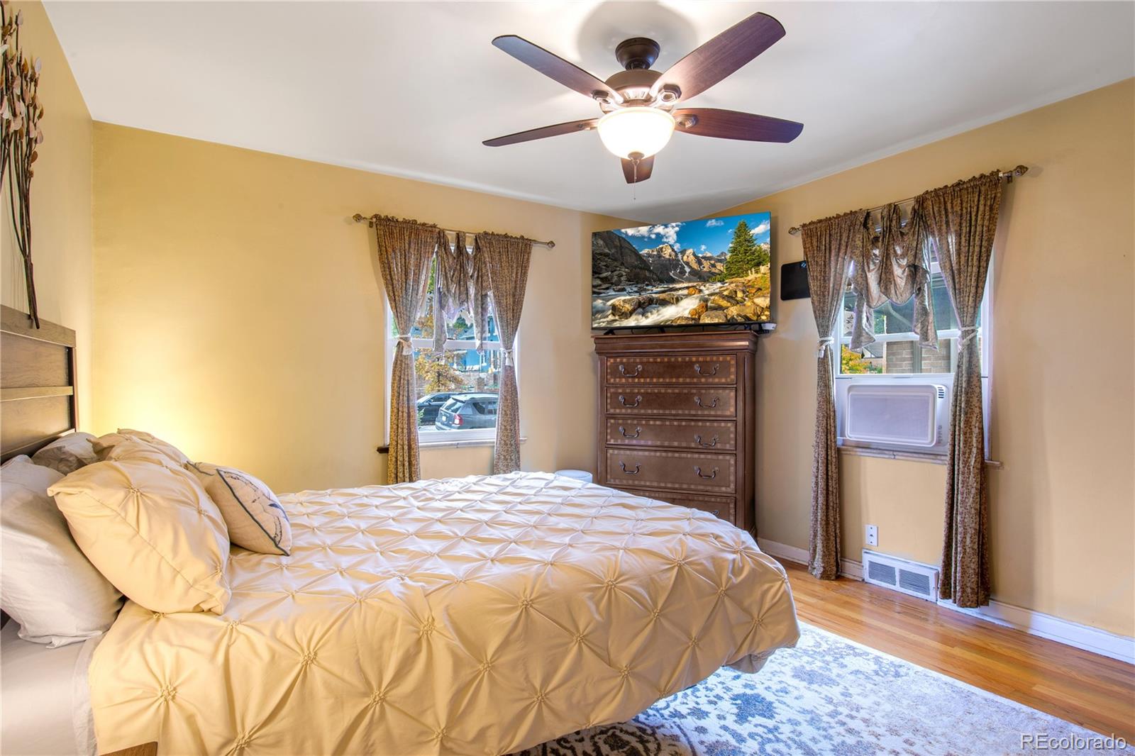 MLS Image #17 for 4940 w 31st avenue,denver, Colorado