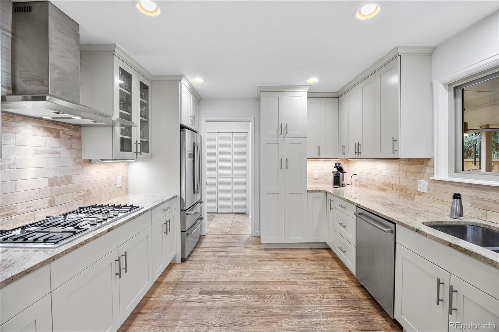 MLS Image #11 for 5328 s havana court,englewood, Colorado