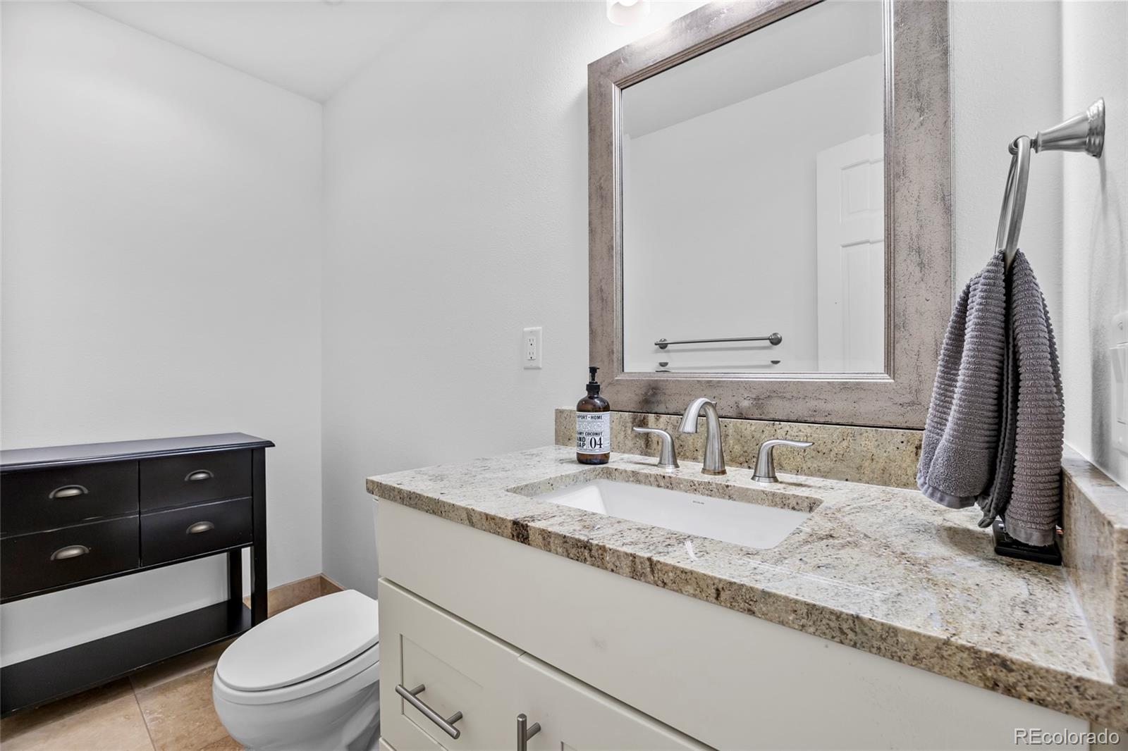 MLS Image #17 for 5328 s havana court,englewood, Colorado