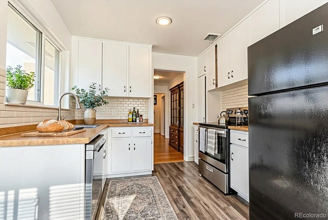MLS Image #13 for 5210 e 33rd avenue,denver, Colorado