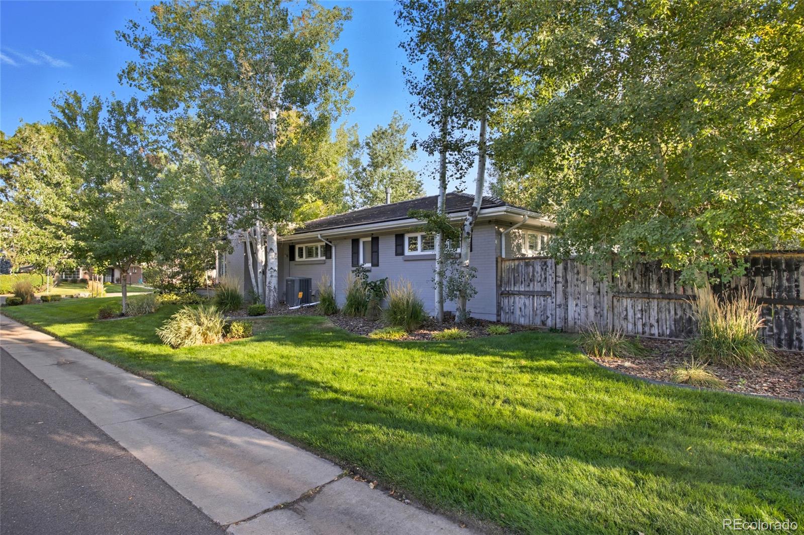 MLS Image #29 for 335  leyden street,denver, Colorado