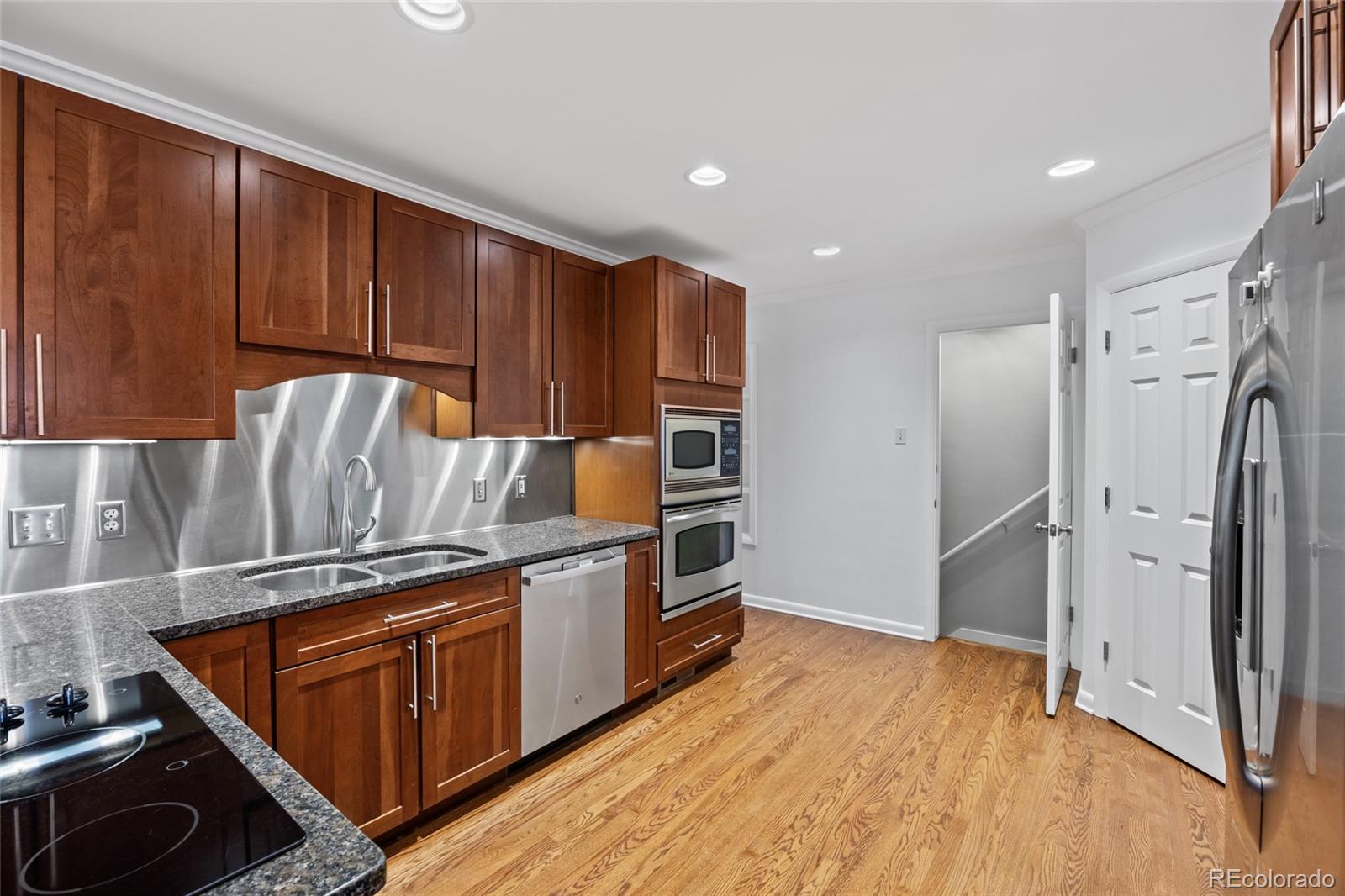 MLS Image #8 for 335  leyden street,denver, Colorado