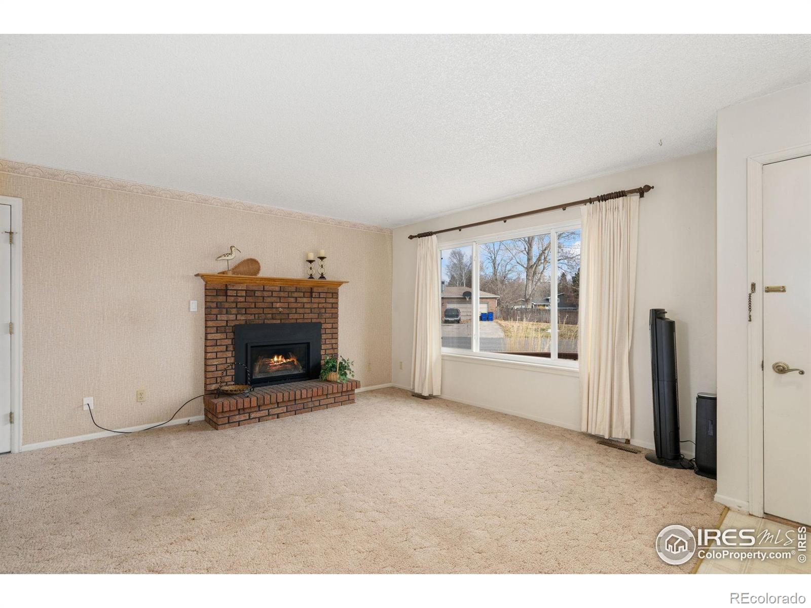 MLS Image #5 for 2921  loch lomond drive,laporte, Colorado