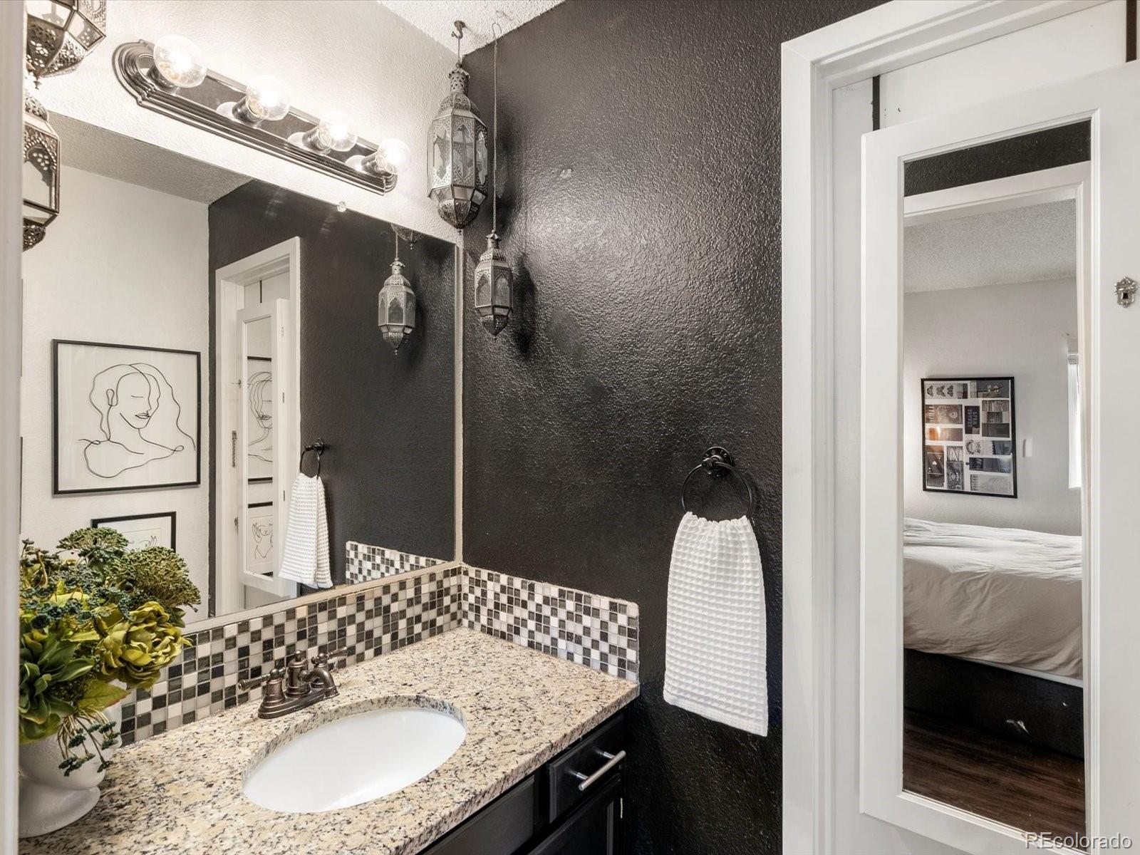 MLS Image #18 for 2135  coronado parkway,denver, Colorado