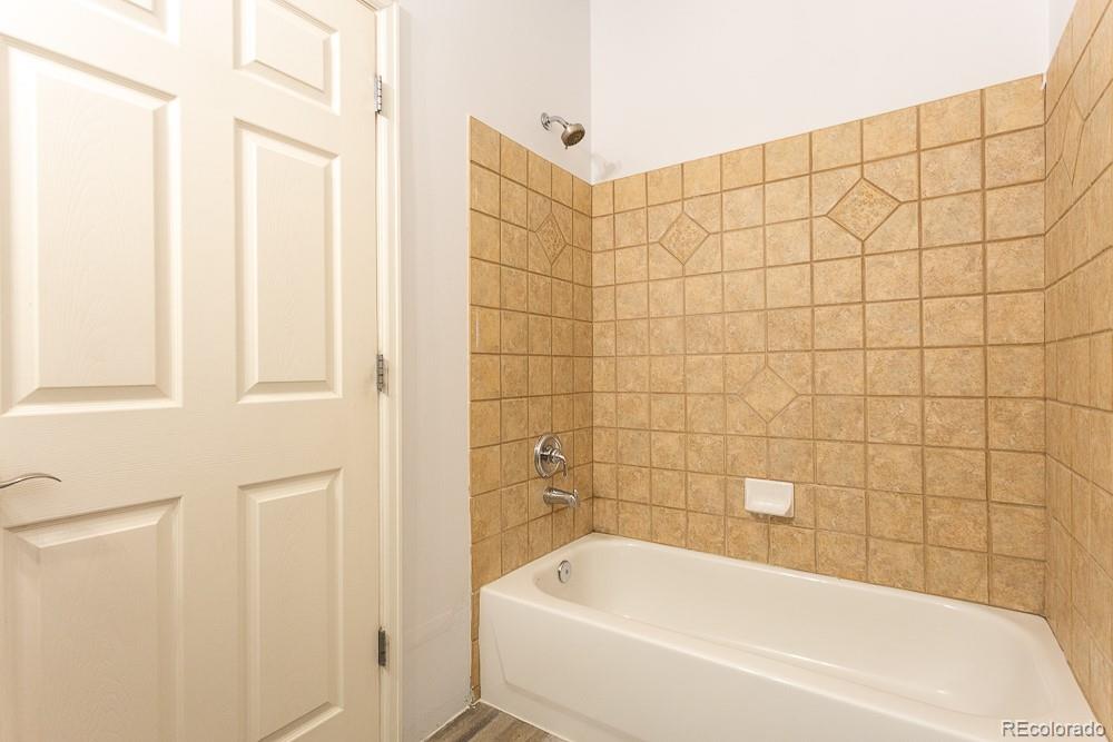 MLS Image #19 for 141  granby way  a,aurora, Colorado