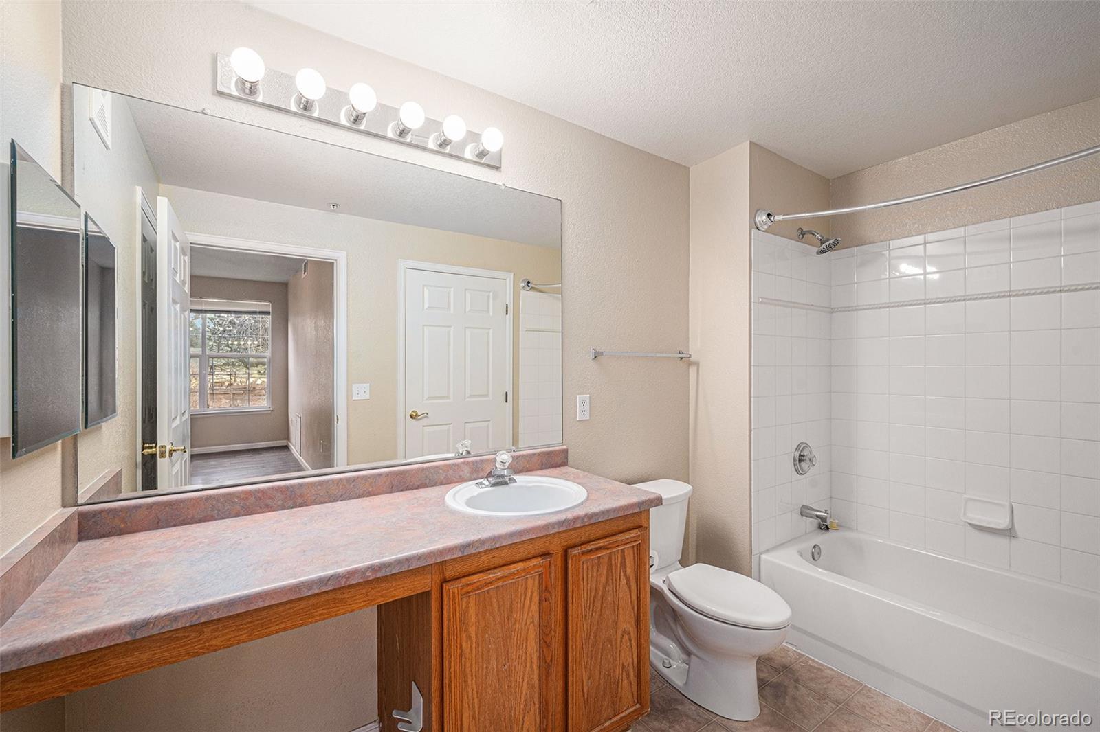MLS Image #13 for 7440 s blackhawk street 6-101,englewood, Colorado