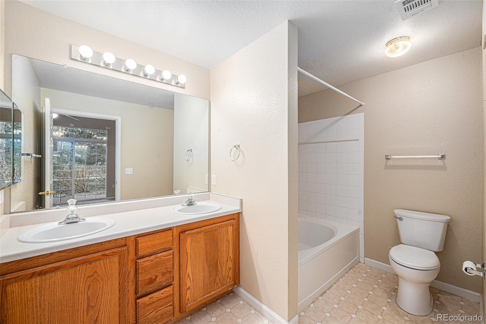 MLS Image #15 for 7440 s blackhawk street 6-101,englewood, Colorado