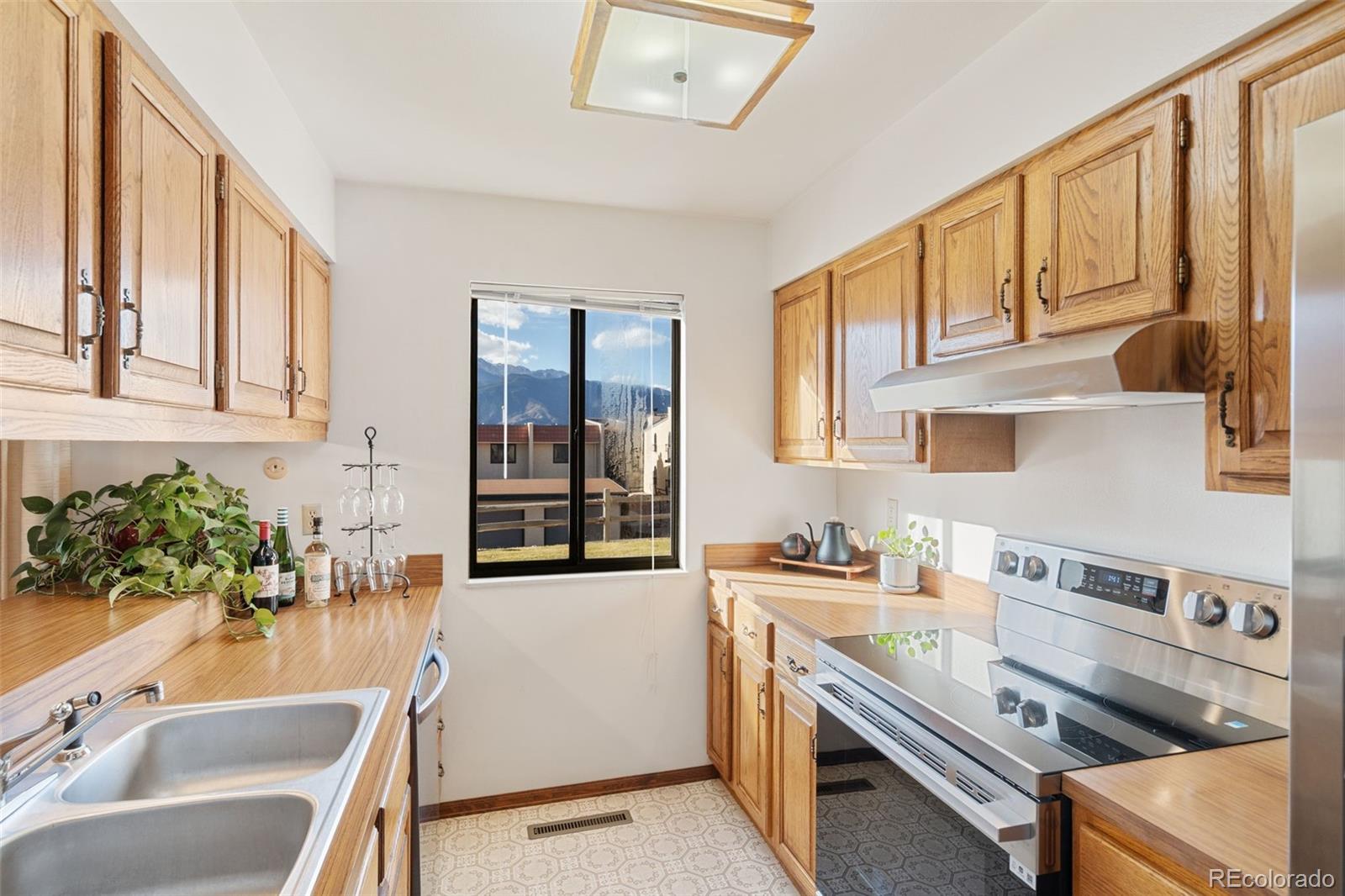 MLS Image #14 for 906  fontmore road a,colorado springs, Colorado