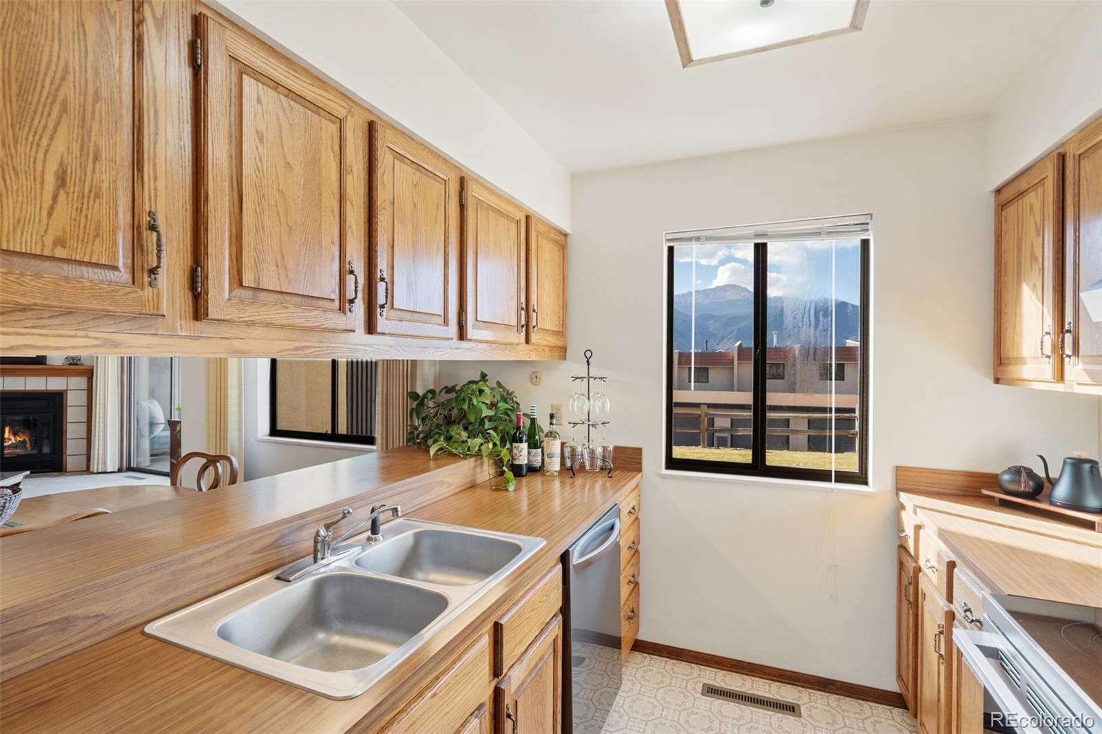 MLS Image #16 for 906  fontmore road a,colorado springs, Colorado