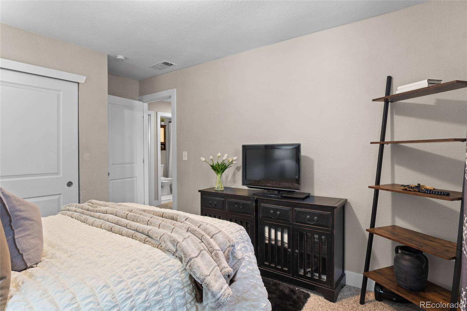 MLS Image #11 for 6437 s estes street,littleton, Colorado