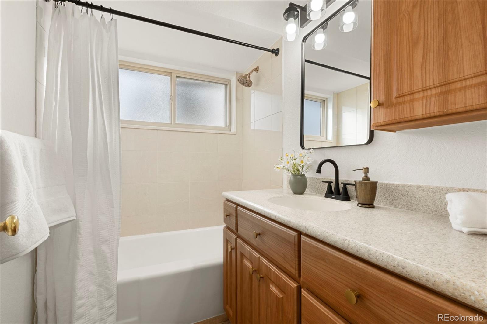 MLS Image #23 for 2660 s dahlia street,denver, Colorado