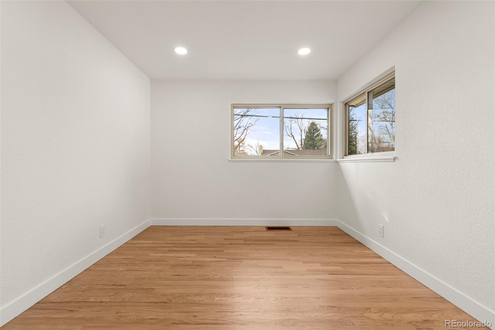 MLS Image #26 for 2660 s dahlia street,denver, Colorado
