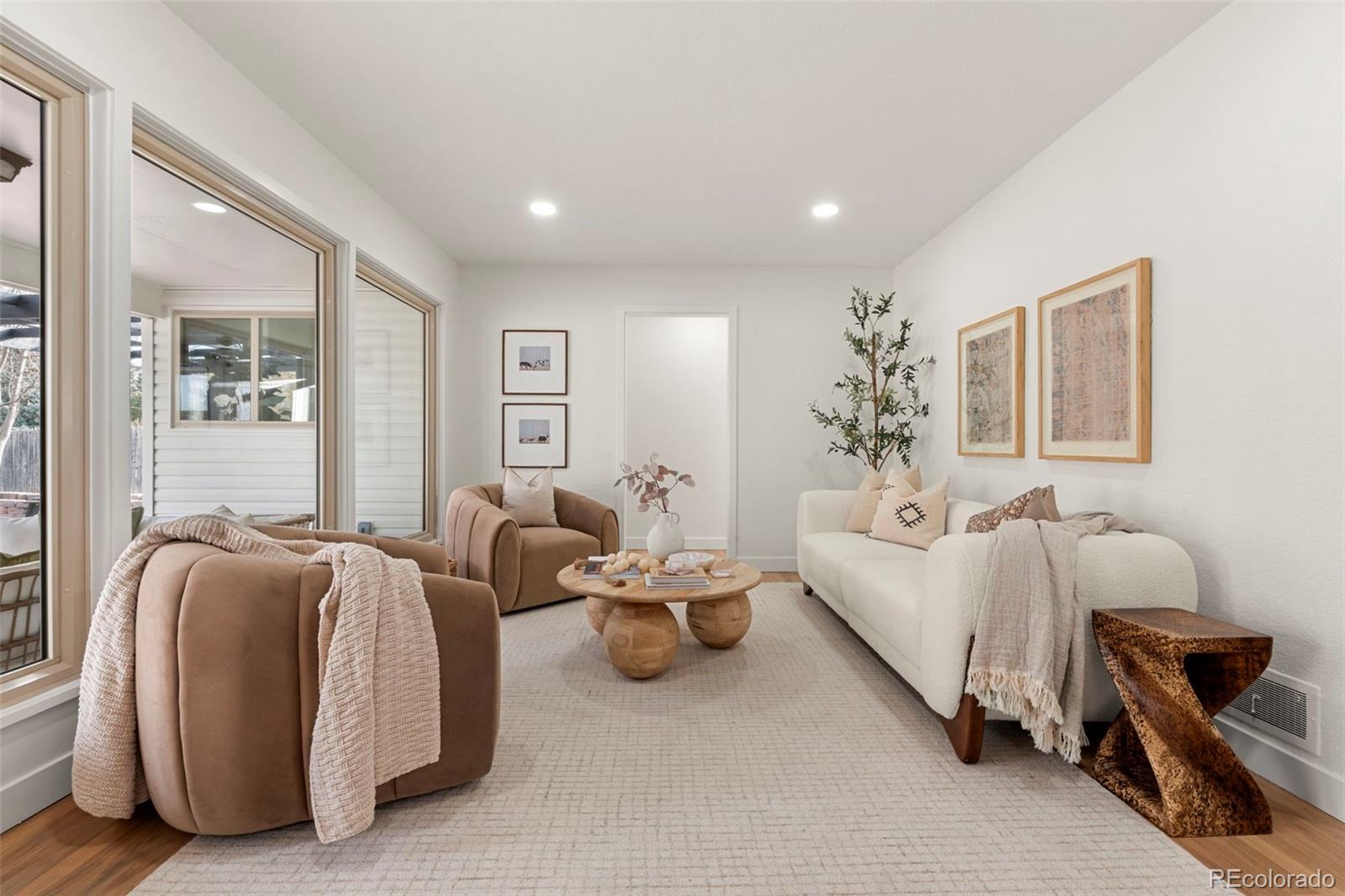 MLS Image #8 for 2660 s dahlia street,denver, Colorado
