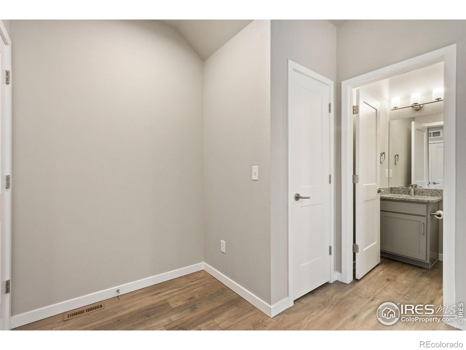 MLS Image #14 for 744  wagon trail road,fort collins, Colorado