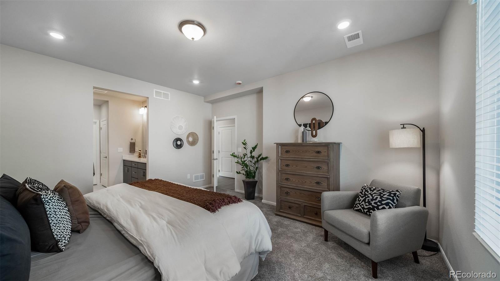MLS Image #19 for 21875 e 51st drive,aurora, Colorado