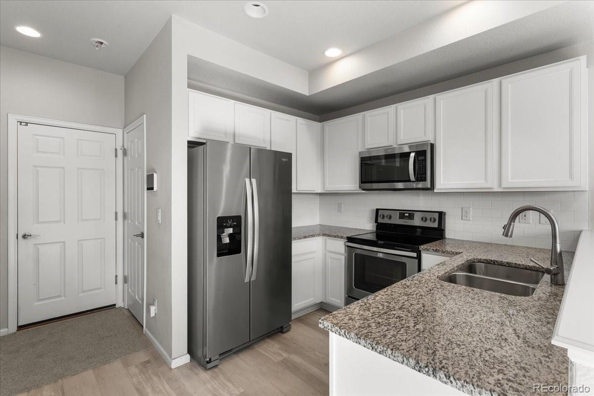 MLS Image #10 for 16035 e elk place ,denver, Colorado