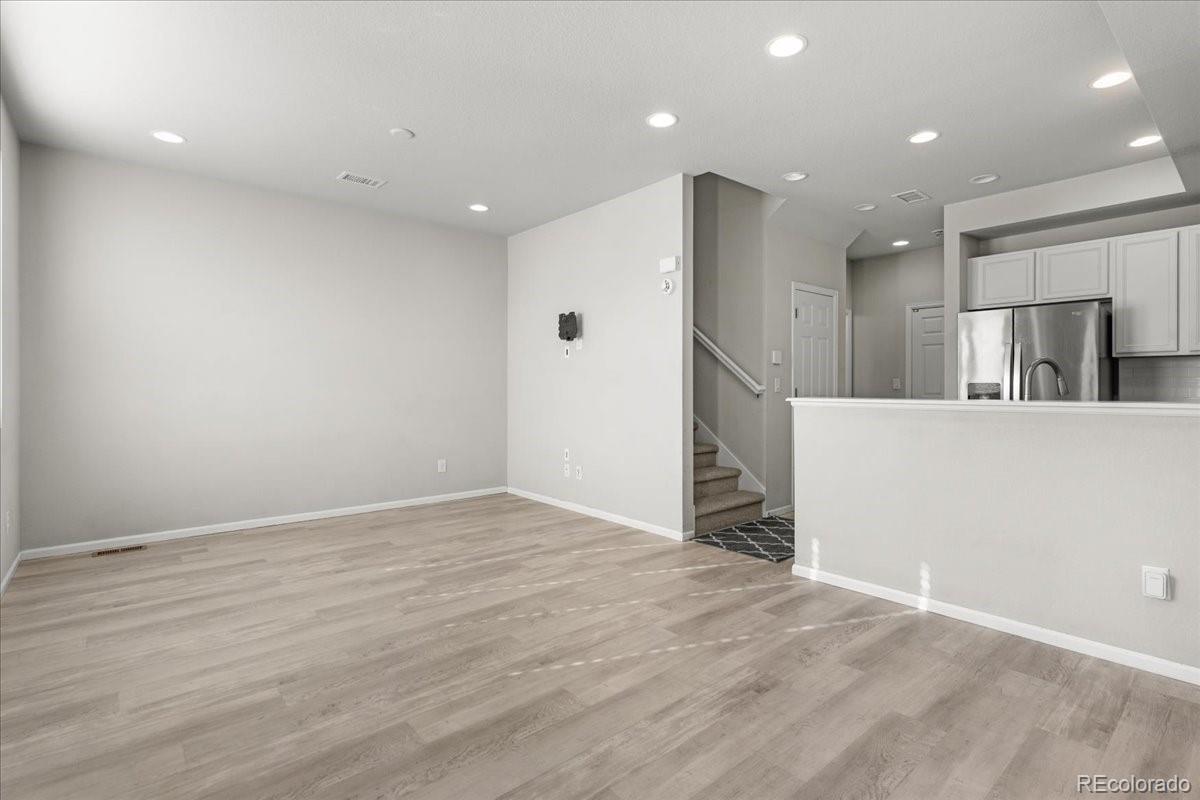 MLS Image #7 for 16035 e elk place ,denver, Colorado