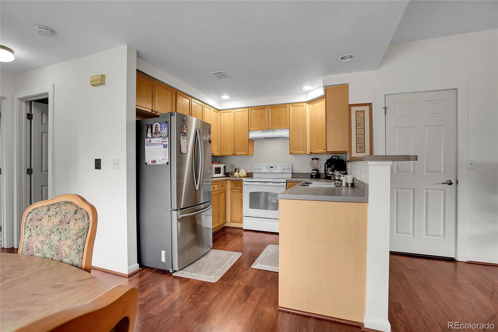MLS Image #7 for 2848  syracuse street 128,denver, Colorado
