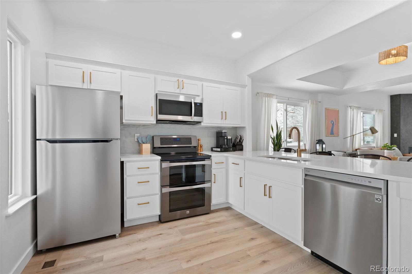MLS Image #14 for 9602 w chatfield avenue,littleton, Colorado