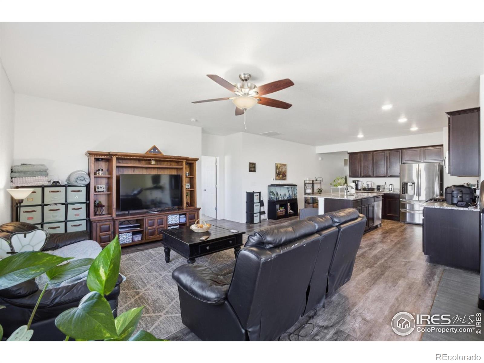 MLS Image #10 for 916  birchdale court,windsor, Colorado