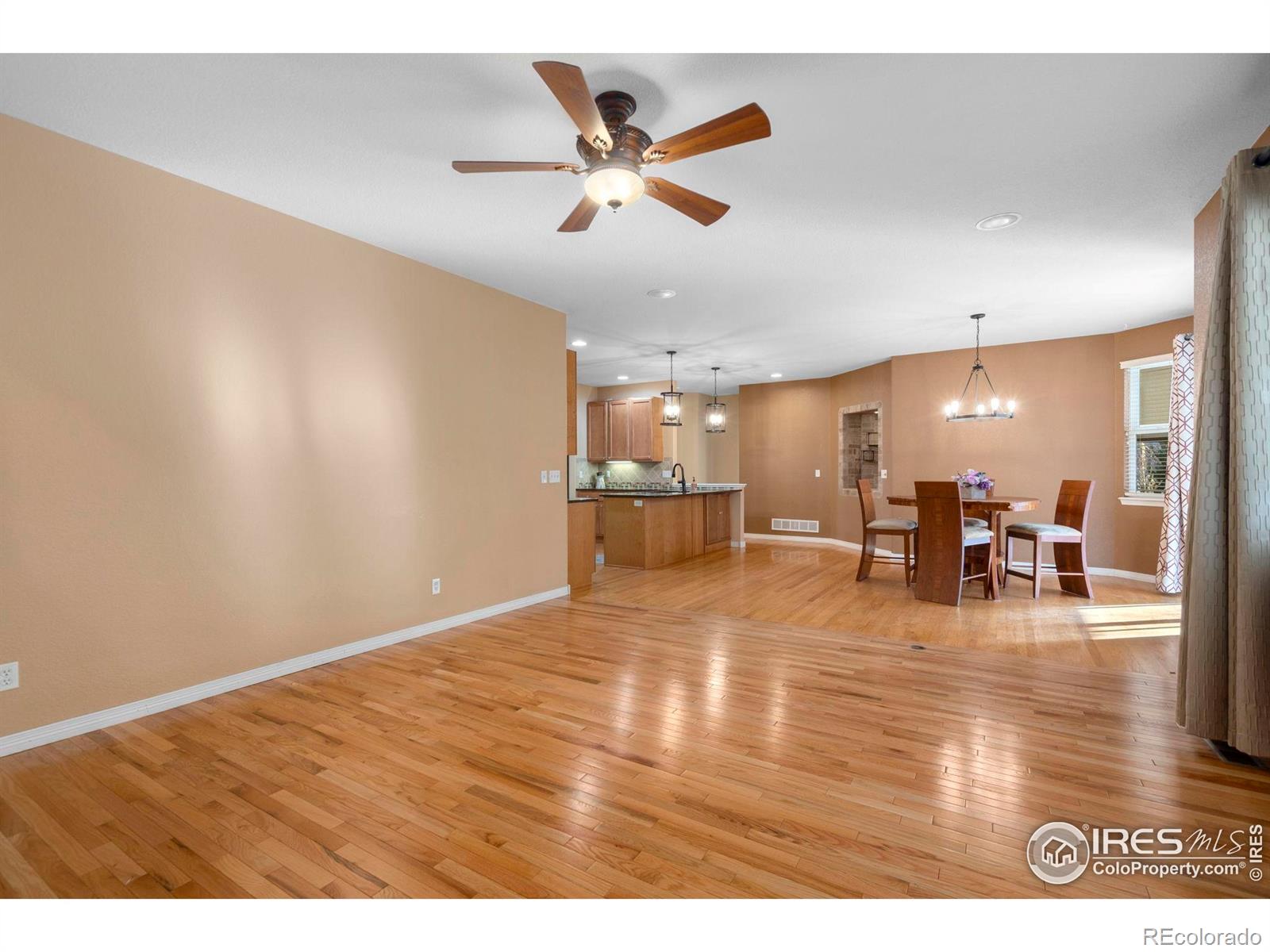 MLS Image #11 for 5328  moonlight bay drive,windsor, Colorado