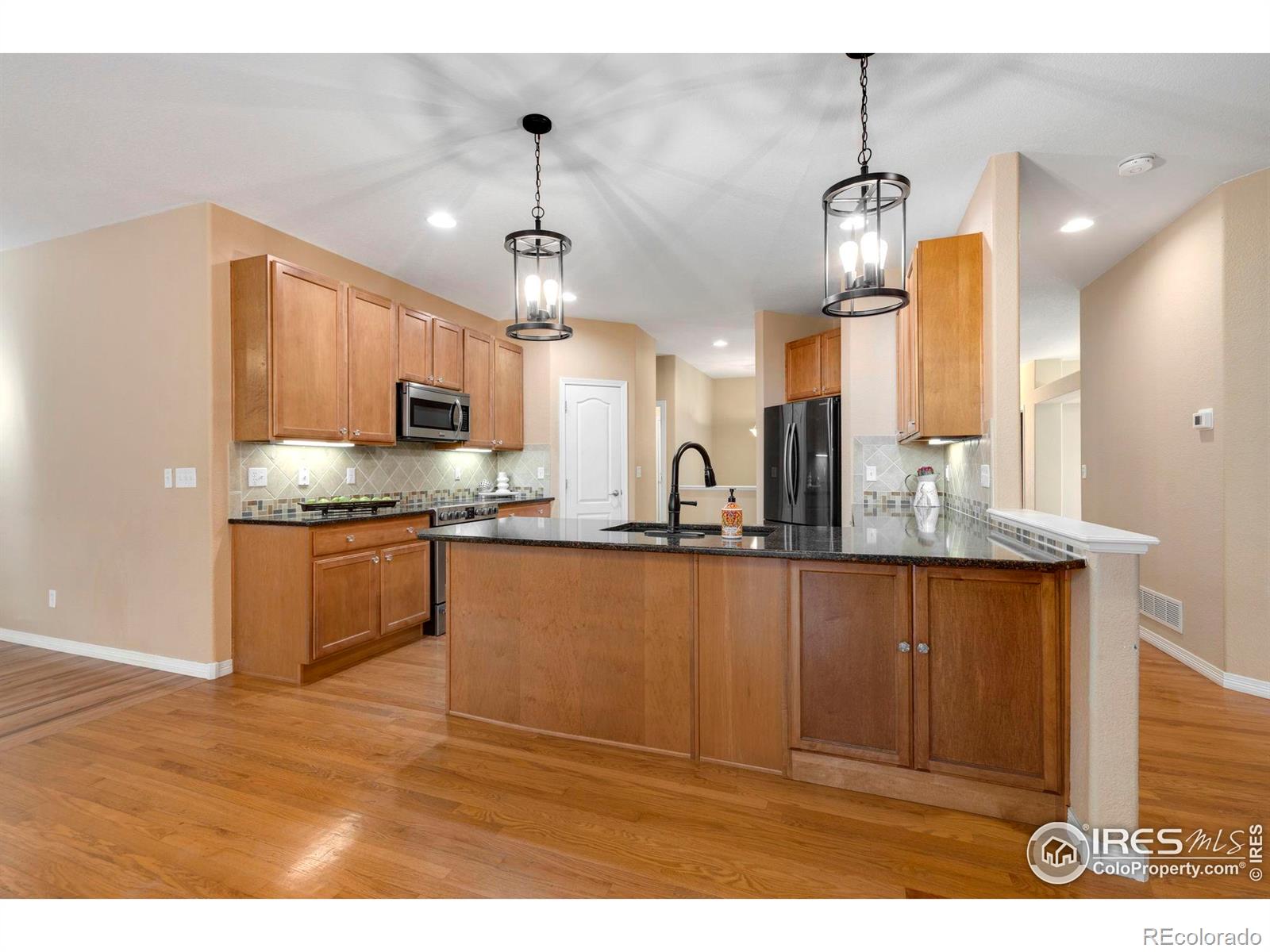 MLS Image #12 for 5328  moonlight bay drive,windsor, Colorado