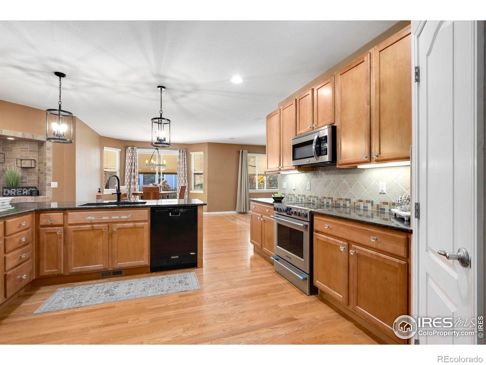 MLS Image #13 for 5328  moonlight bay drive,windsor, Colorado