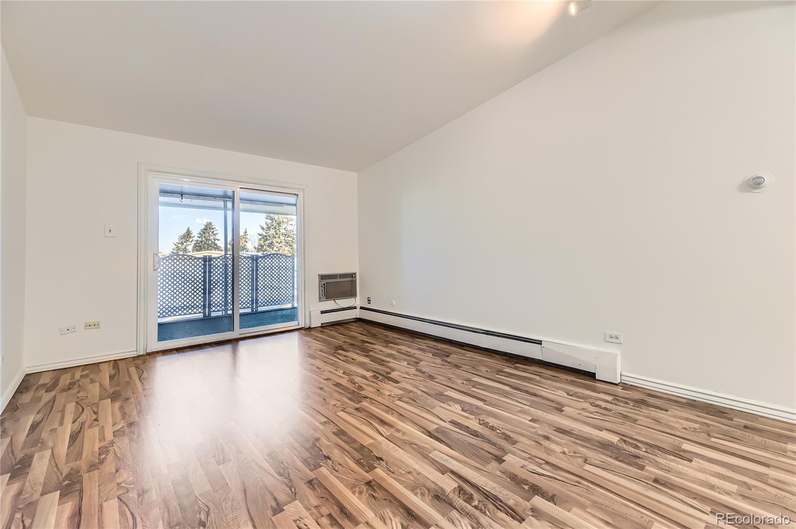 MLS Image #14 for 735 s clinton street 5b,denver, Colorado