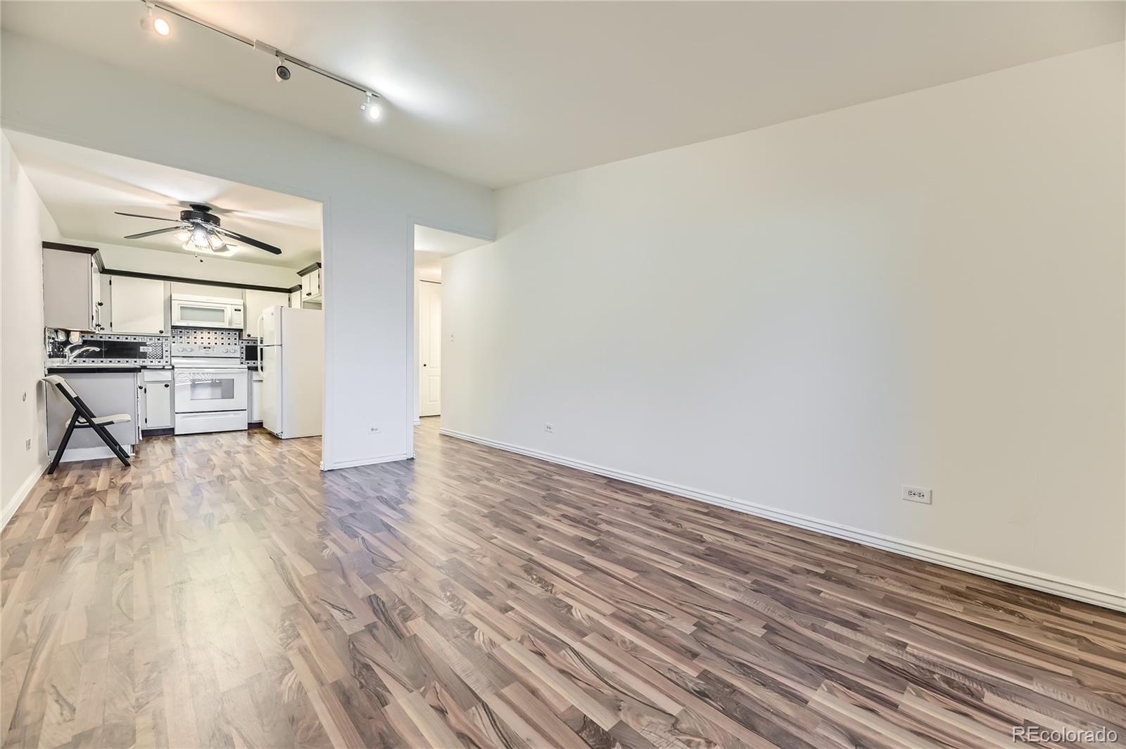 MLS Image #2 for 735 s clinton street 5b,denver, Colorado