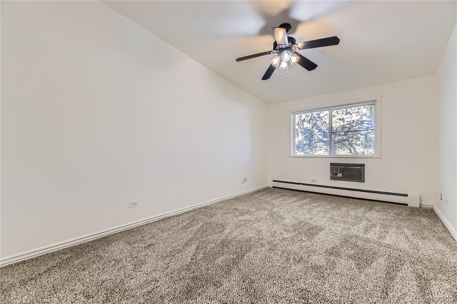 MLS Image #5 for 735 s clinton street 5b,denver, Colorado
