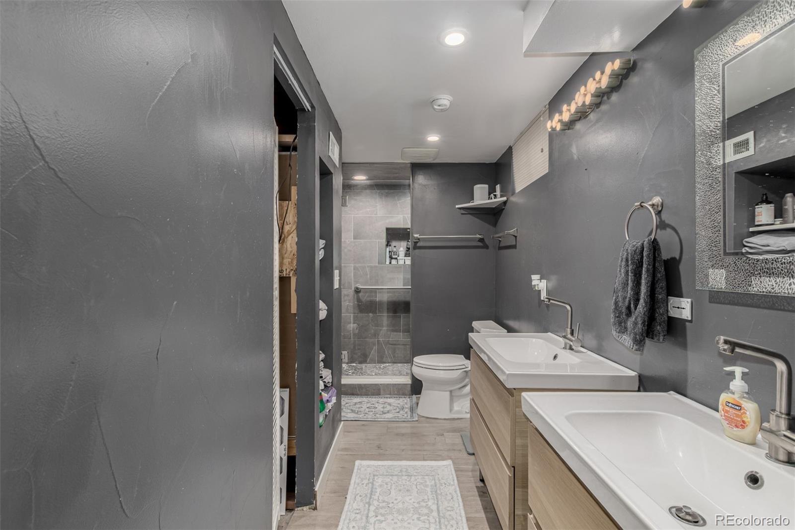 MLS Image #18 for 3650  oneida street,denver, Colorado