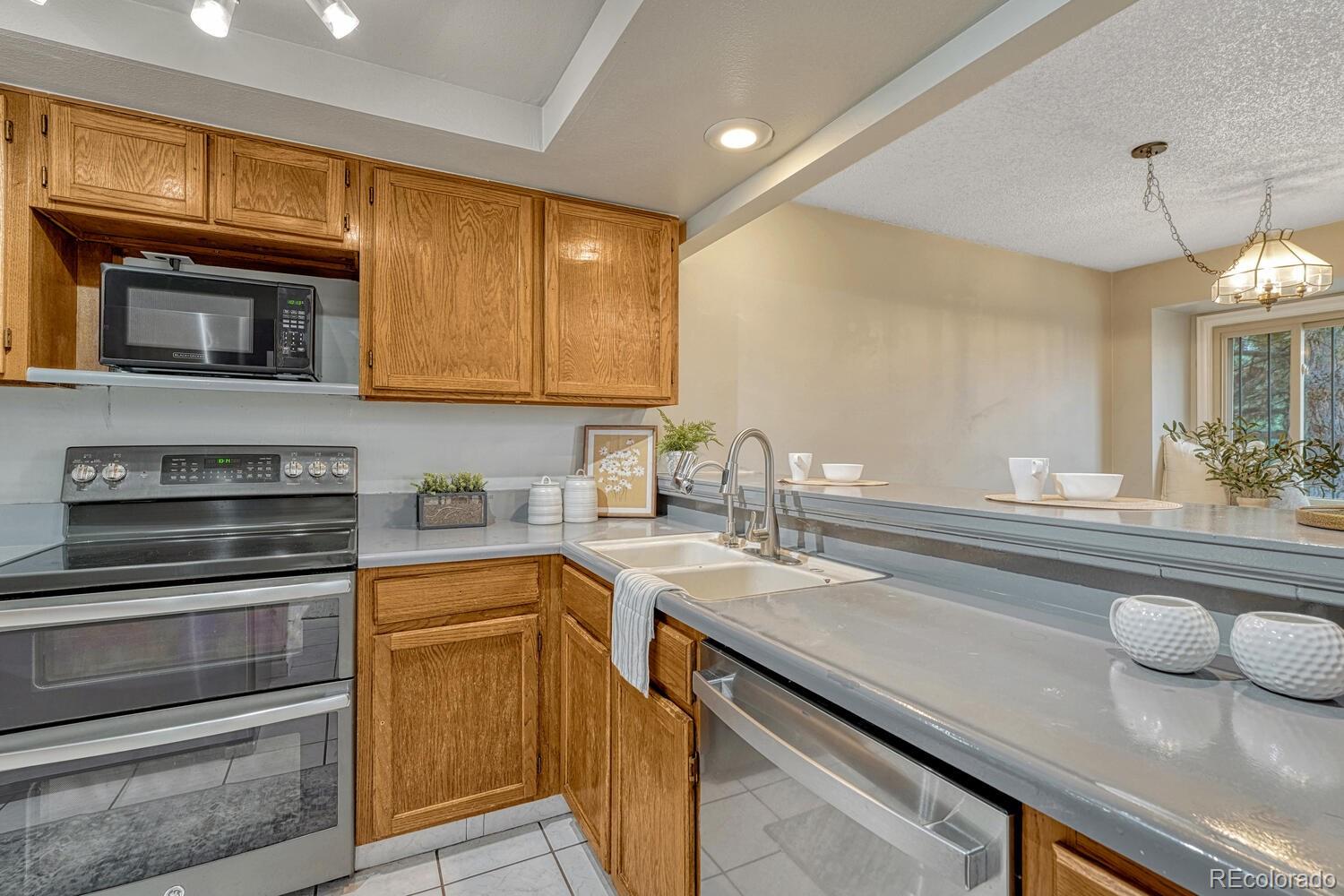 MLS Image #10 for 15150 e princeton place,aurora, Colorado