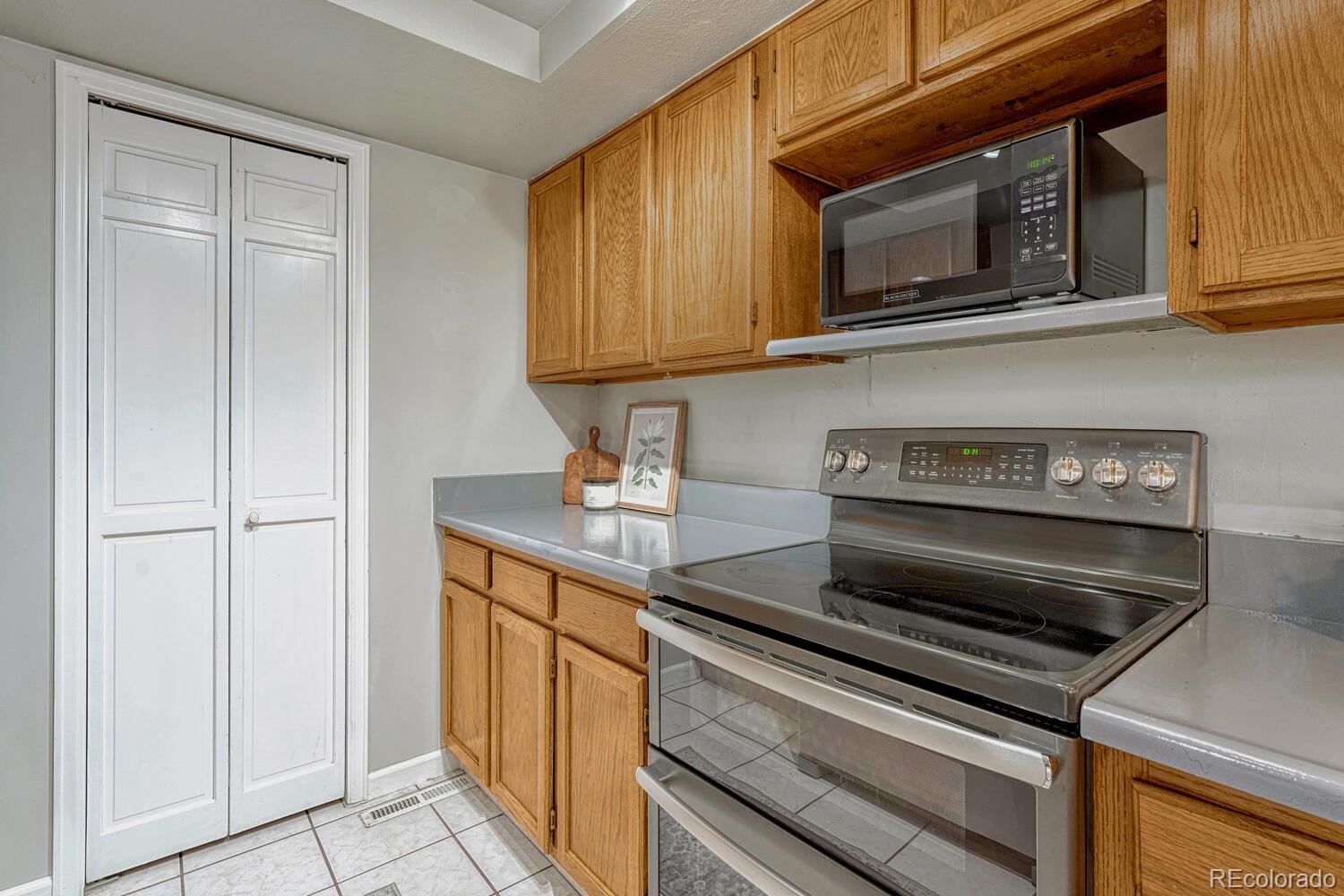 MLS Image #11 for 15150 e princeton place,aurora, Colorado
