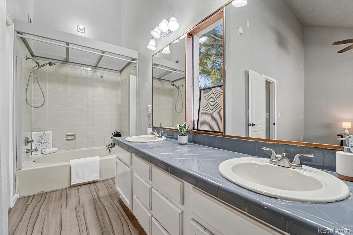 MLS Image #17 for 15150 e princeton place,aurora, Colorado