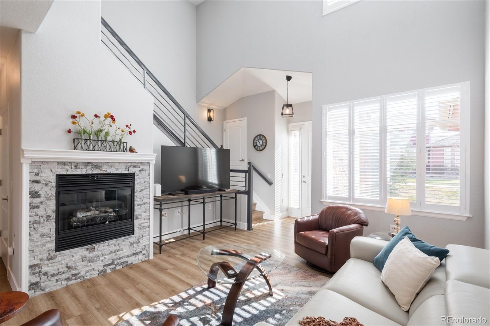 MLS Image #2 for 8555  gold peak drive b,highlands ranch, Colorado
